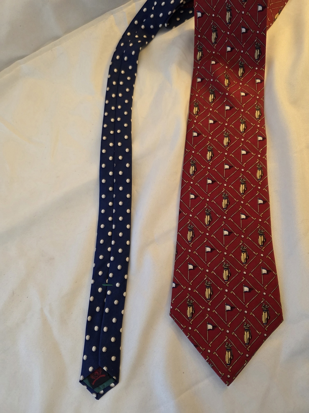 Golf Theme Silk Necktie Red Blue Polka Dot Golf Clubs Flags Men’s Tie